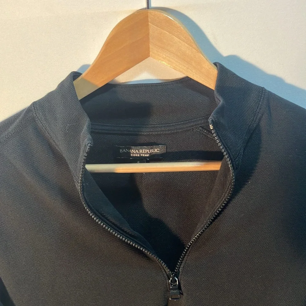 Banana Republic Core Temp Black Zip-Up Sweater
